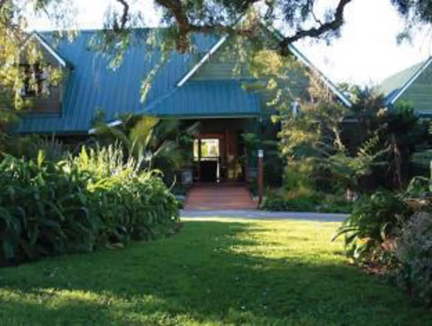 Tawharanui Lodge