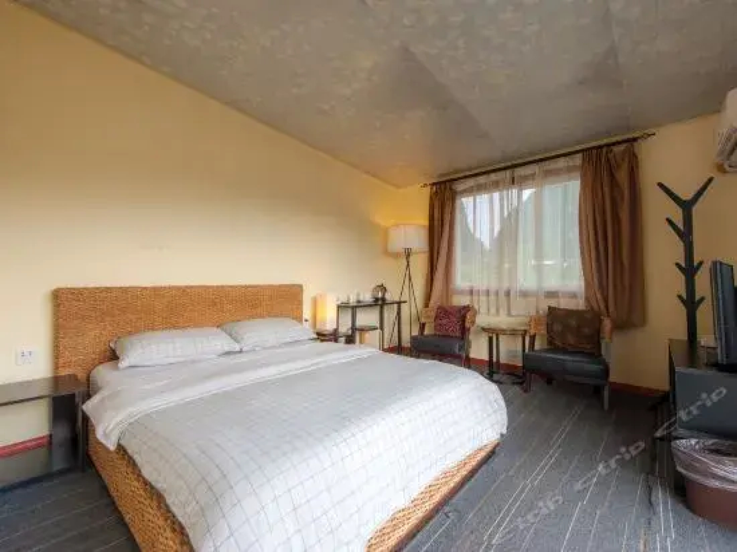 Yangshuo River Times Hotel