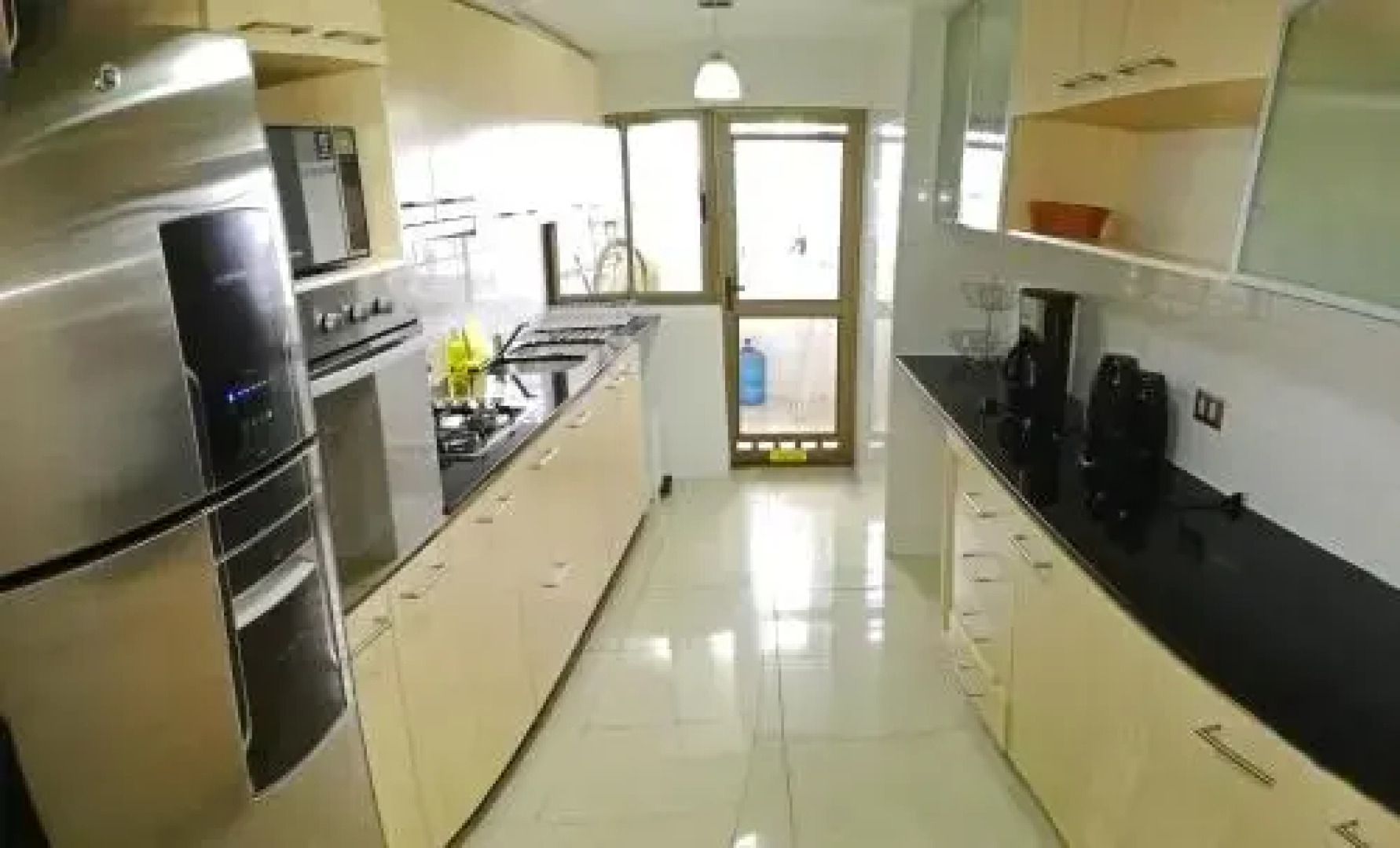 Condominio Mar Egeo, frente a la playa