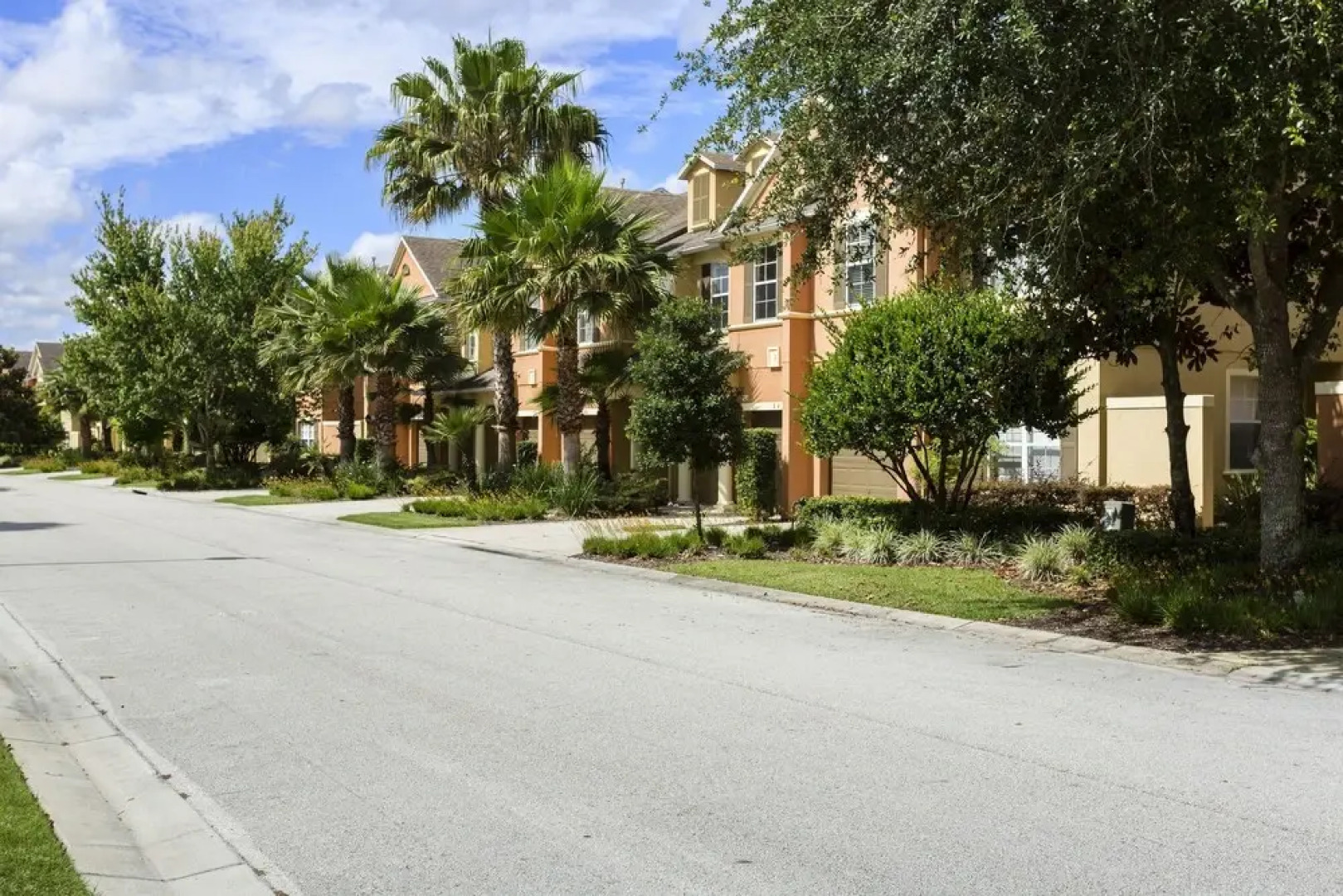 The Preserve at Carriage Pointe 3 Br townhouse by RedAwning