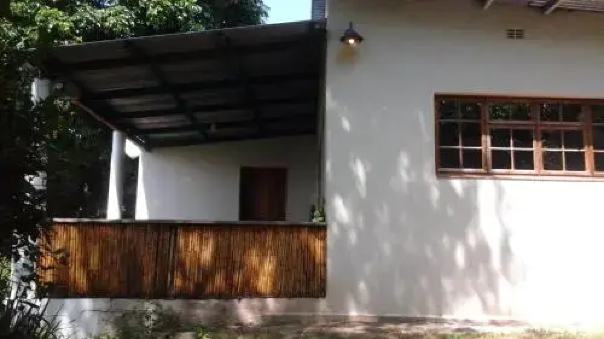 Delicious Monster Seaview Cottage