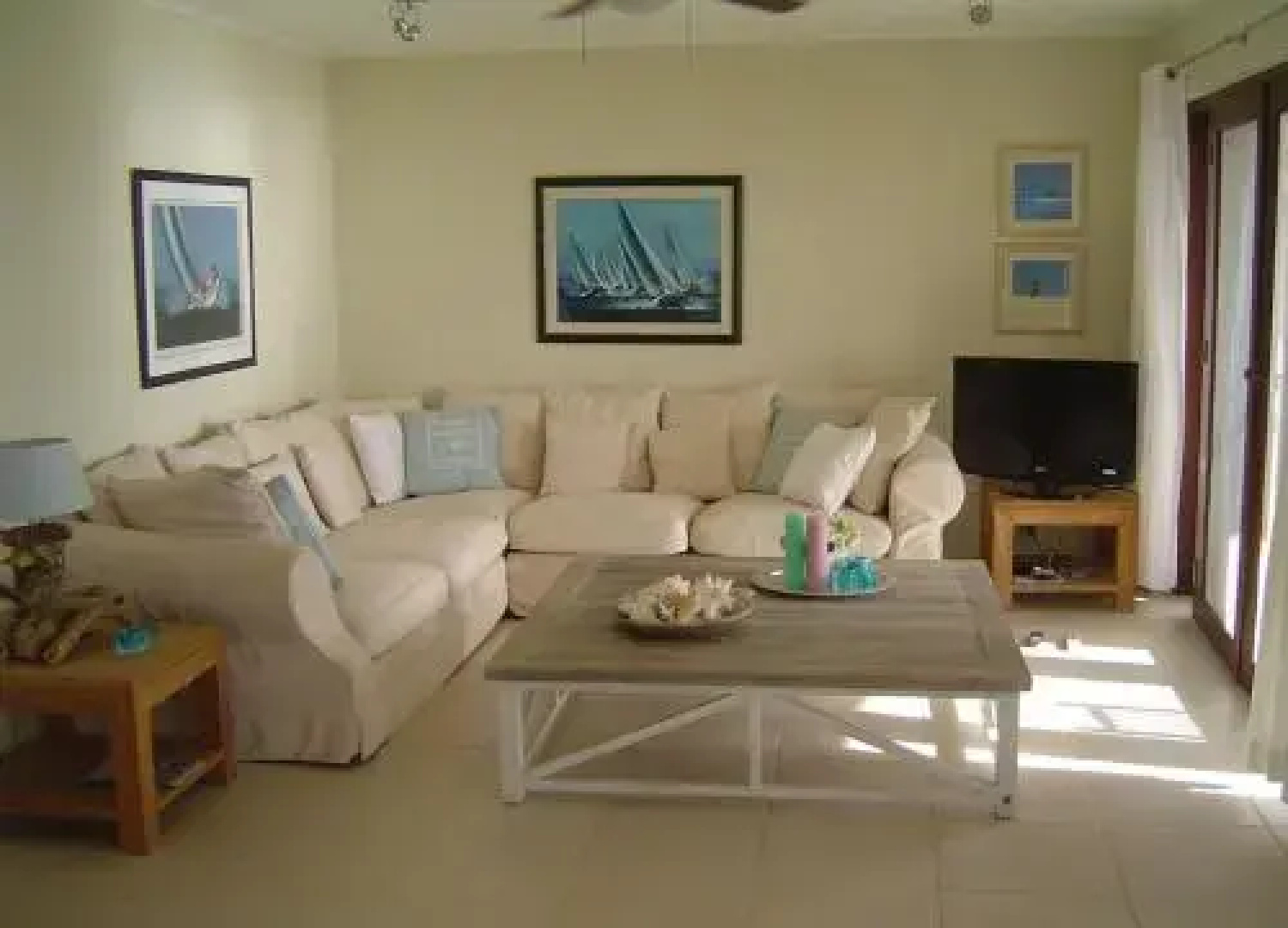Elegancia Del Caribe