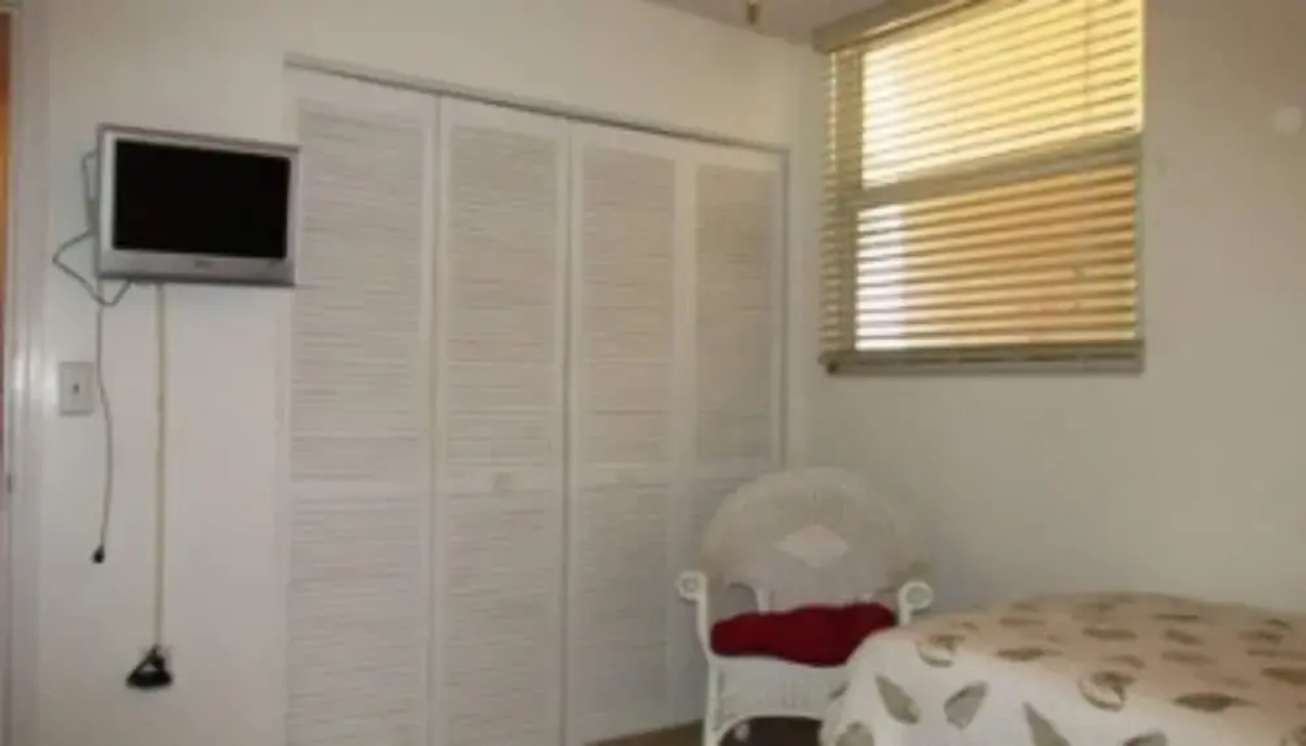 Traffic Free Beach  - 2BR 2 BA - 101 South Point