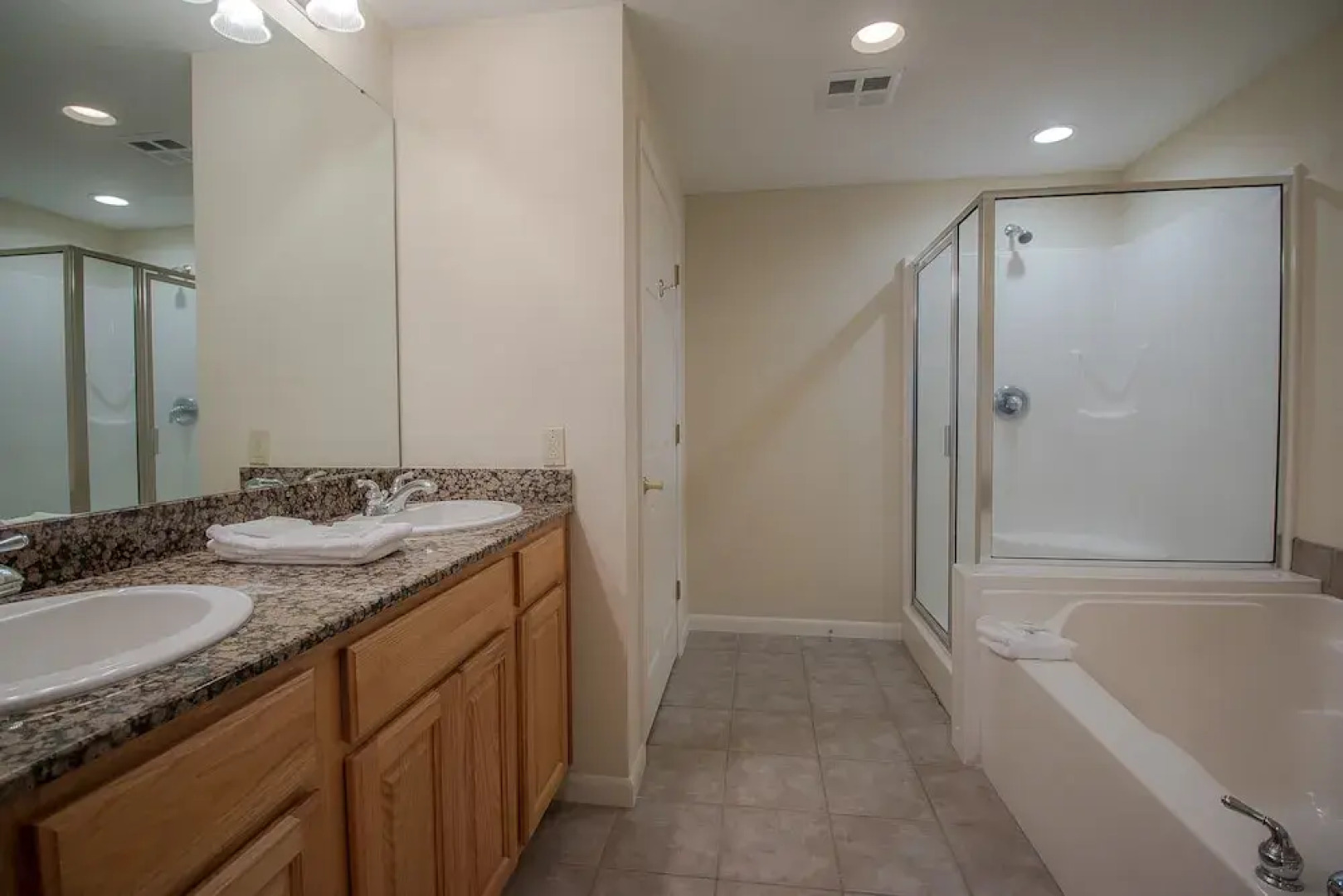 Legacy Towers-Legacy I 1206