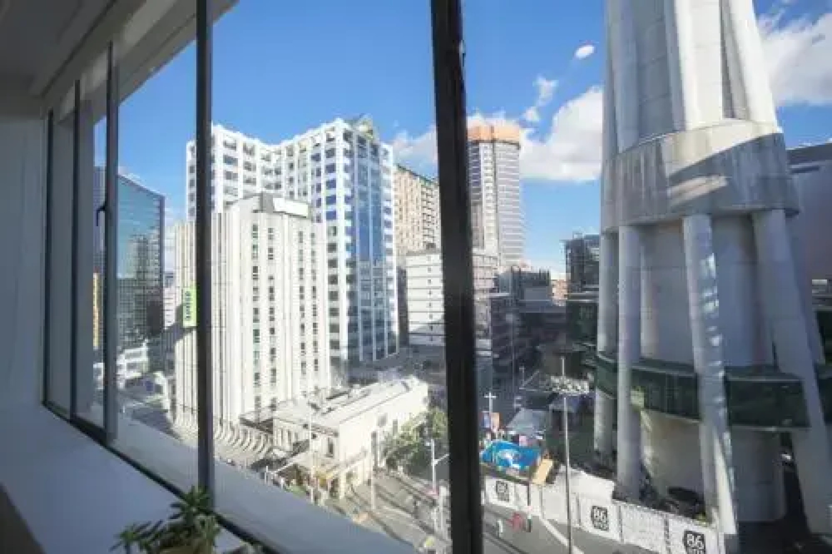 Sky Tower Stunner Apartment