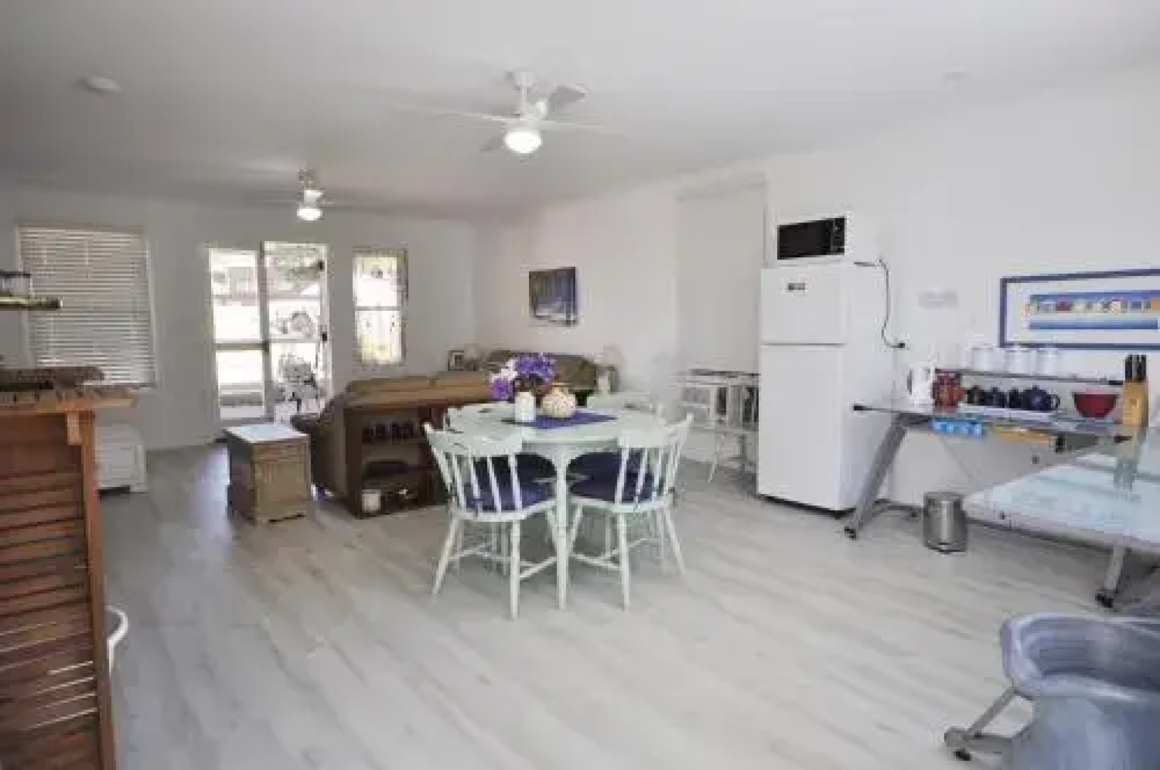 Retro Beach Flat