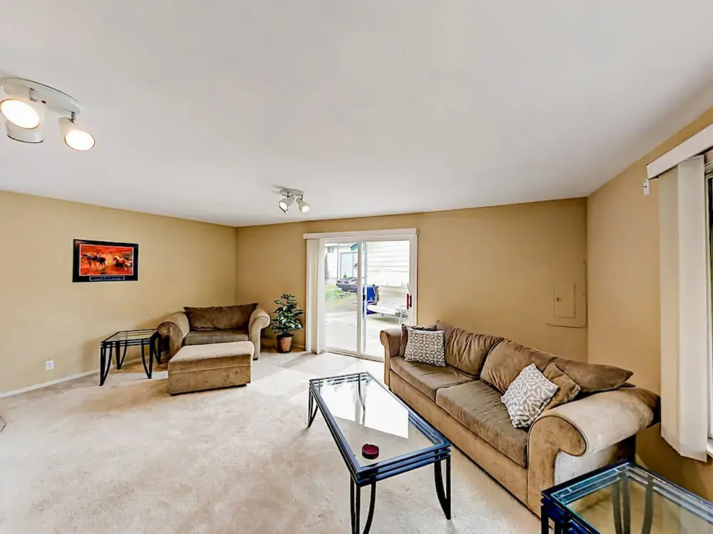 Wine Country Home 3 Bedrooms 3 Bathrooms Home