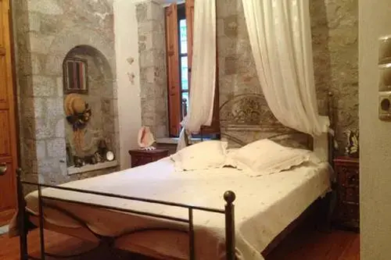 Leonidio Stone House