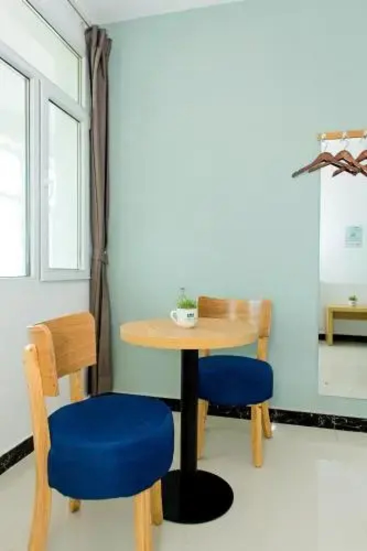 He Tu Traveling Hotel