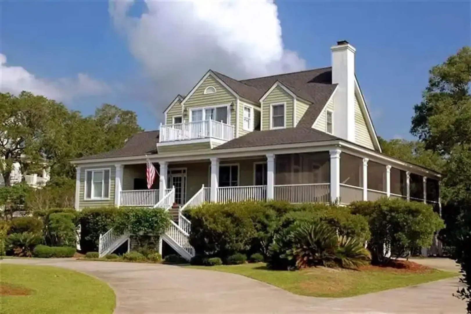 165 Giraffic Park 4 Br home by RedAwning