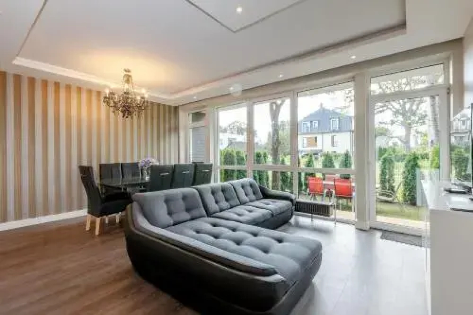 Amber Diamond - 3 Level Townhouse