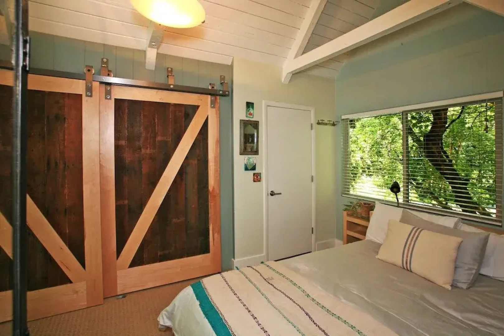 Ridgetop Cabin