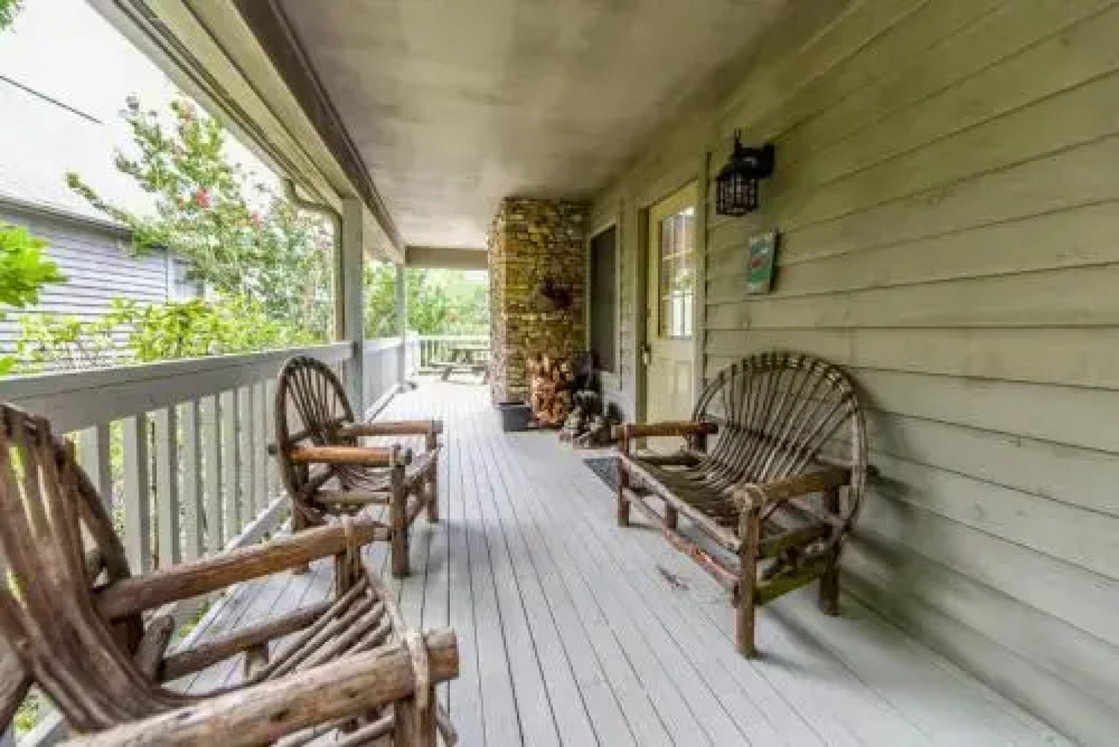 Mountain Vista - 3 Br home by RedAwning
