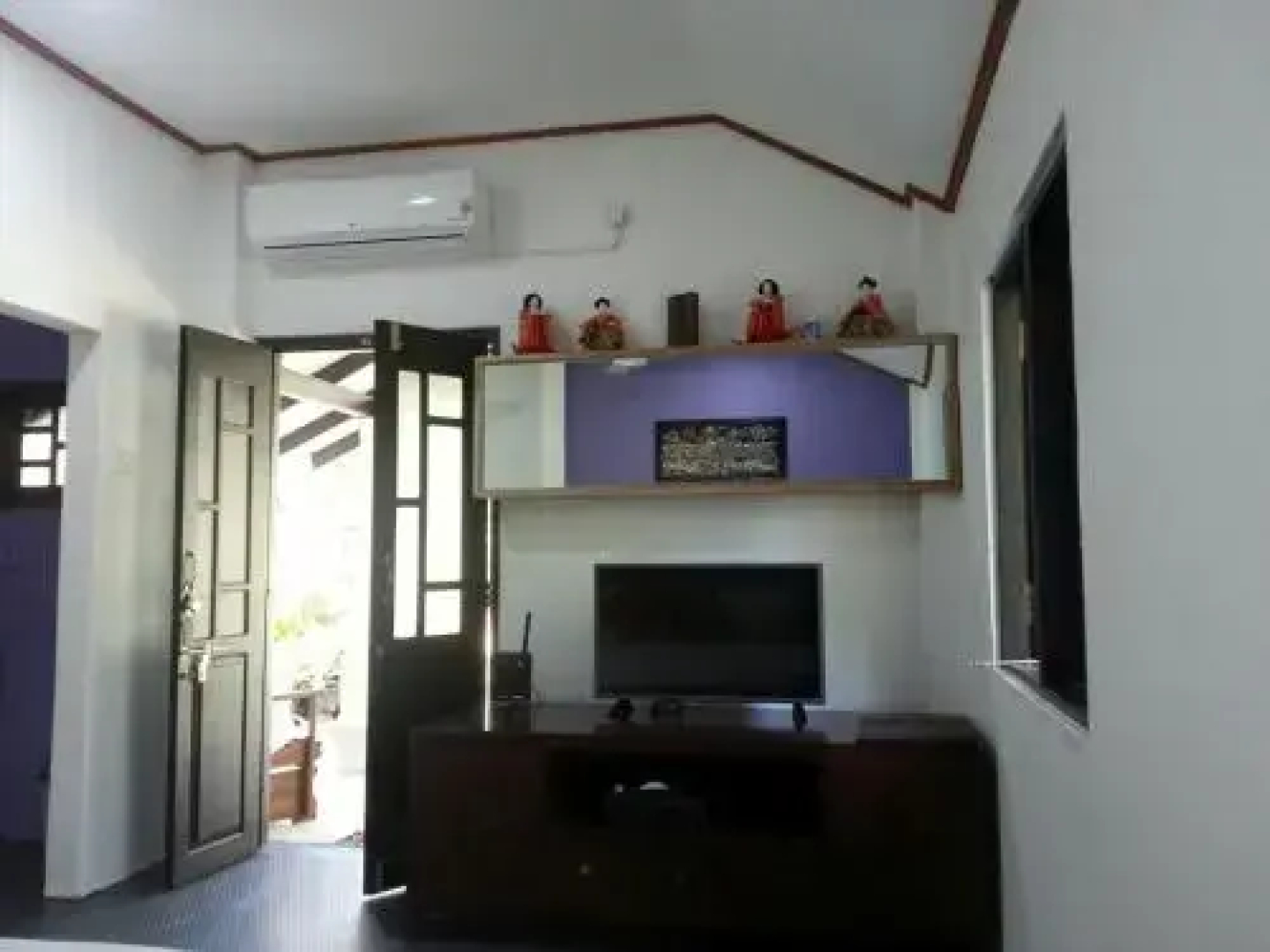 Living With Lankan
