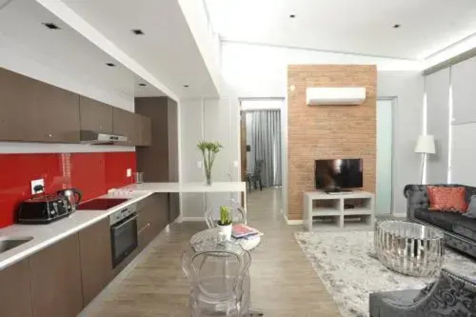 Paragon Crescent Suites