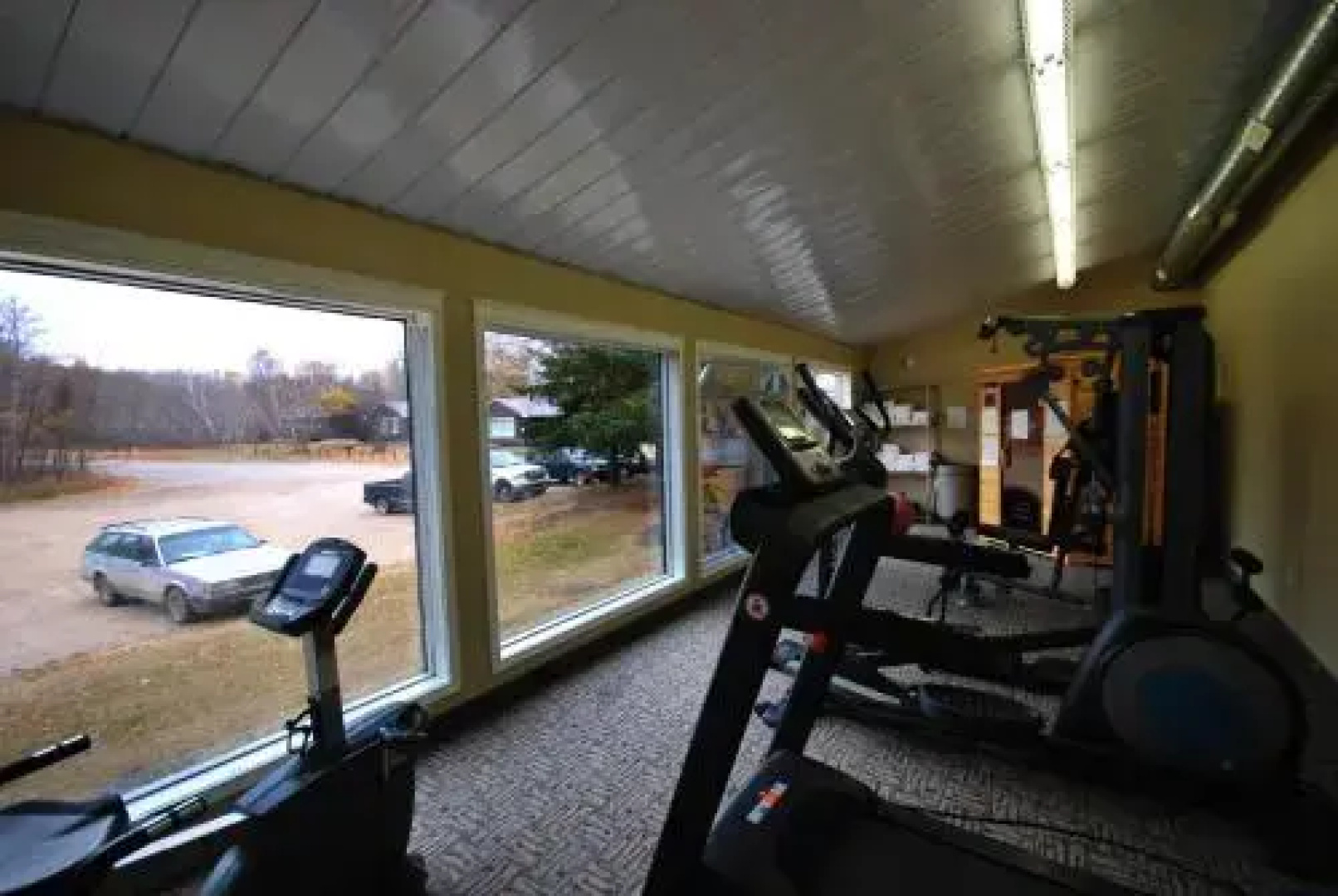 Kenosee Inn & Cabins