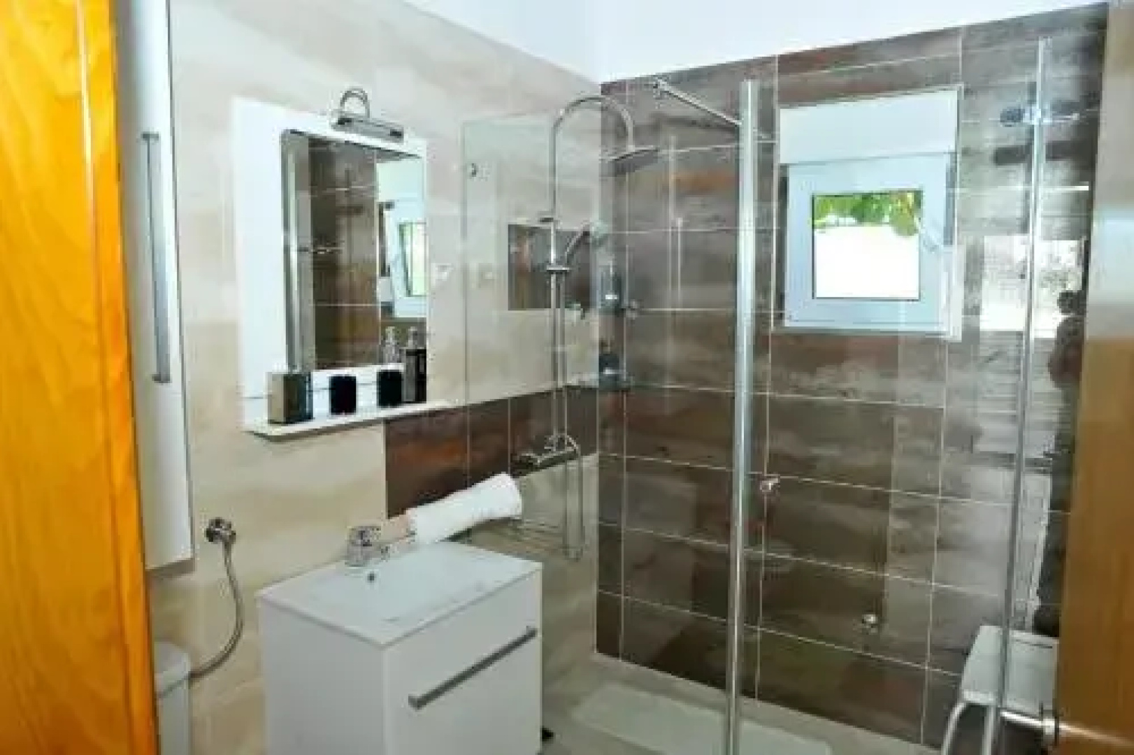 Apartments Lovori-Lorbe