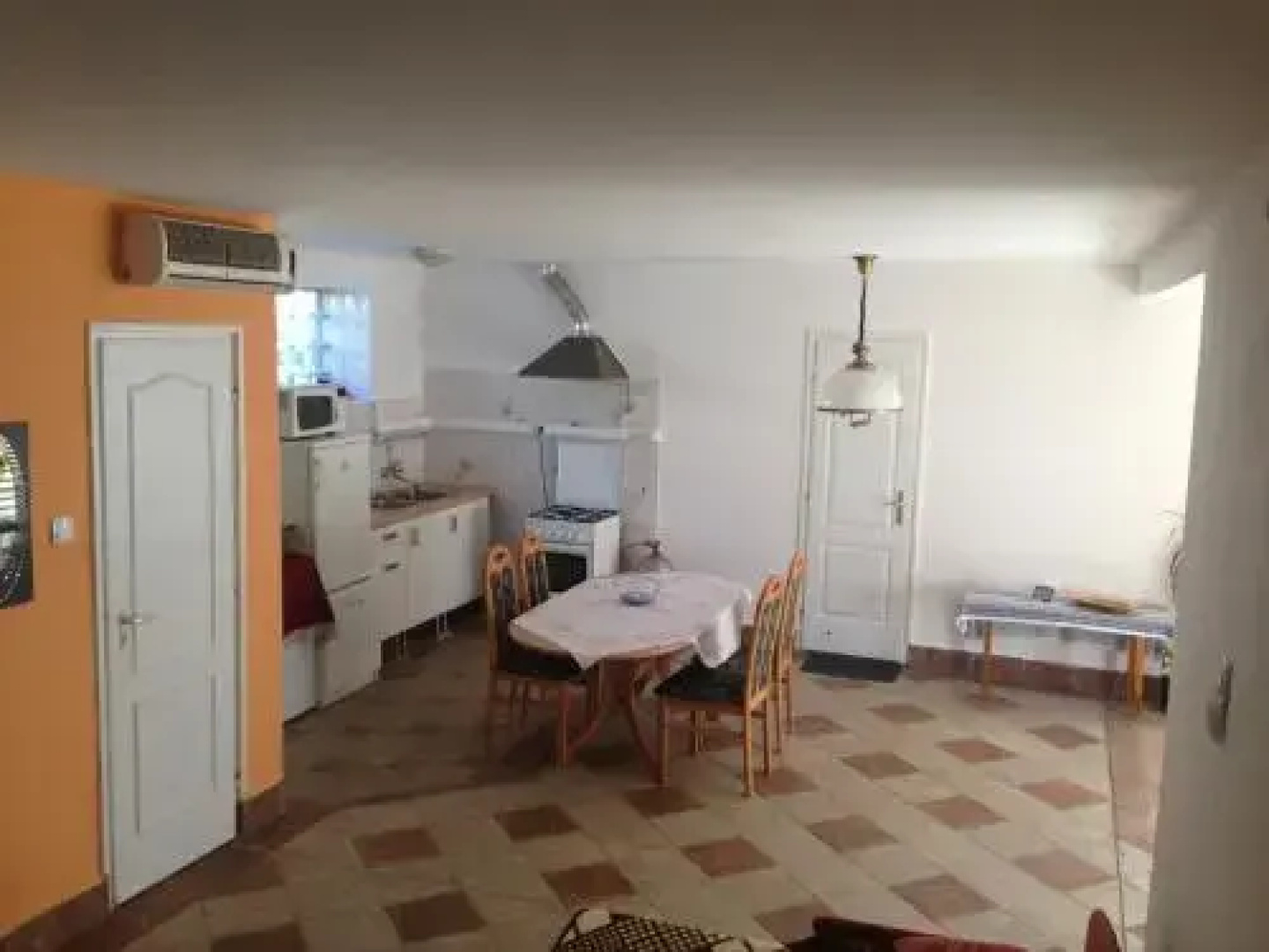Csendes Apartman