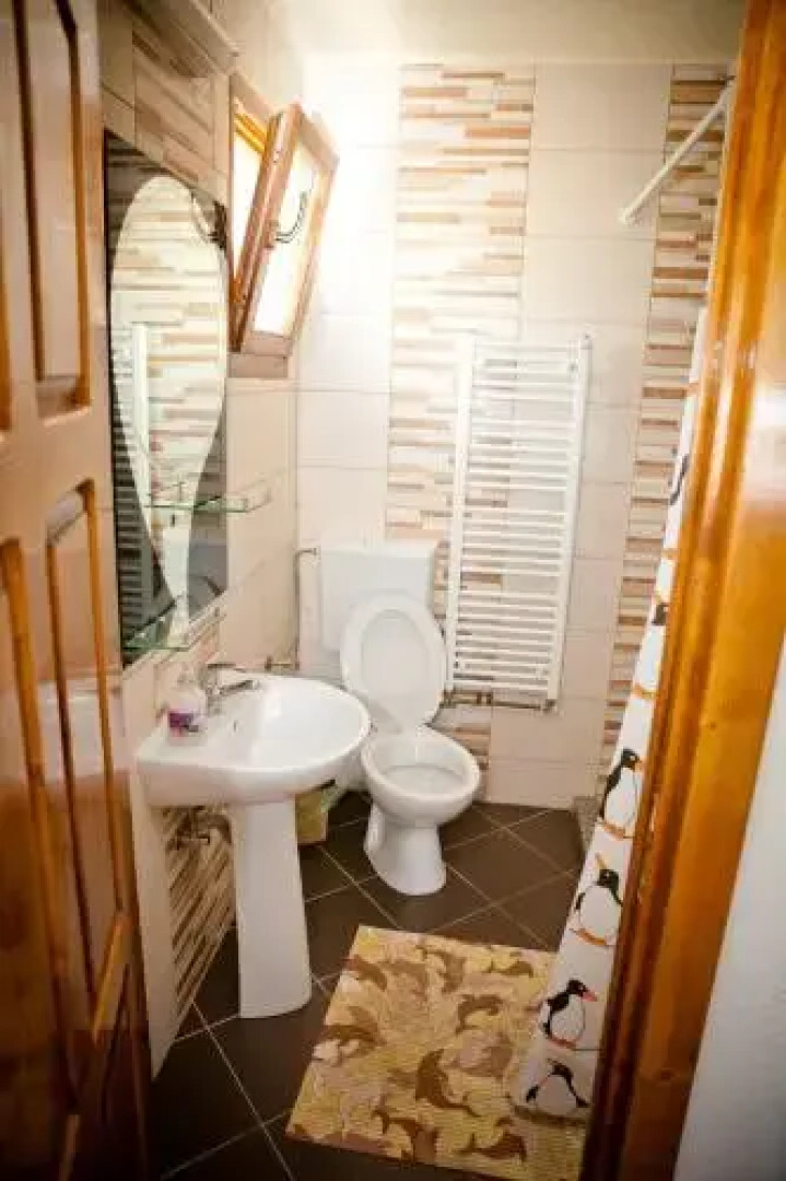 Conacul de sub munte