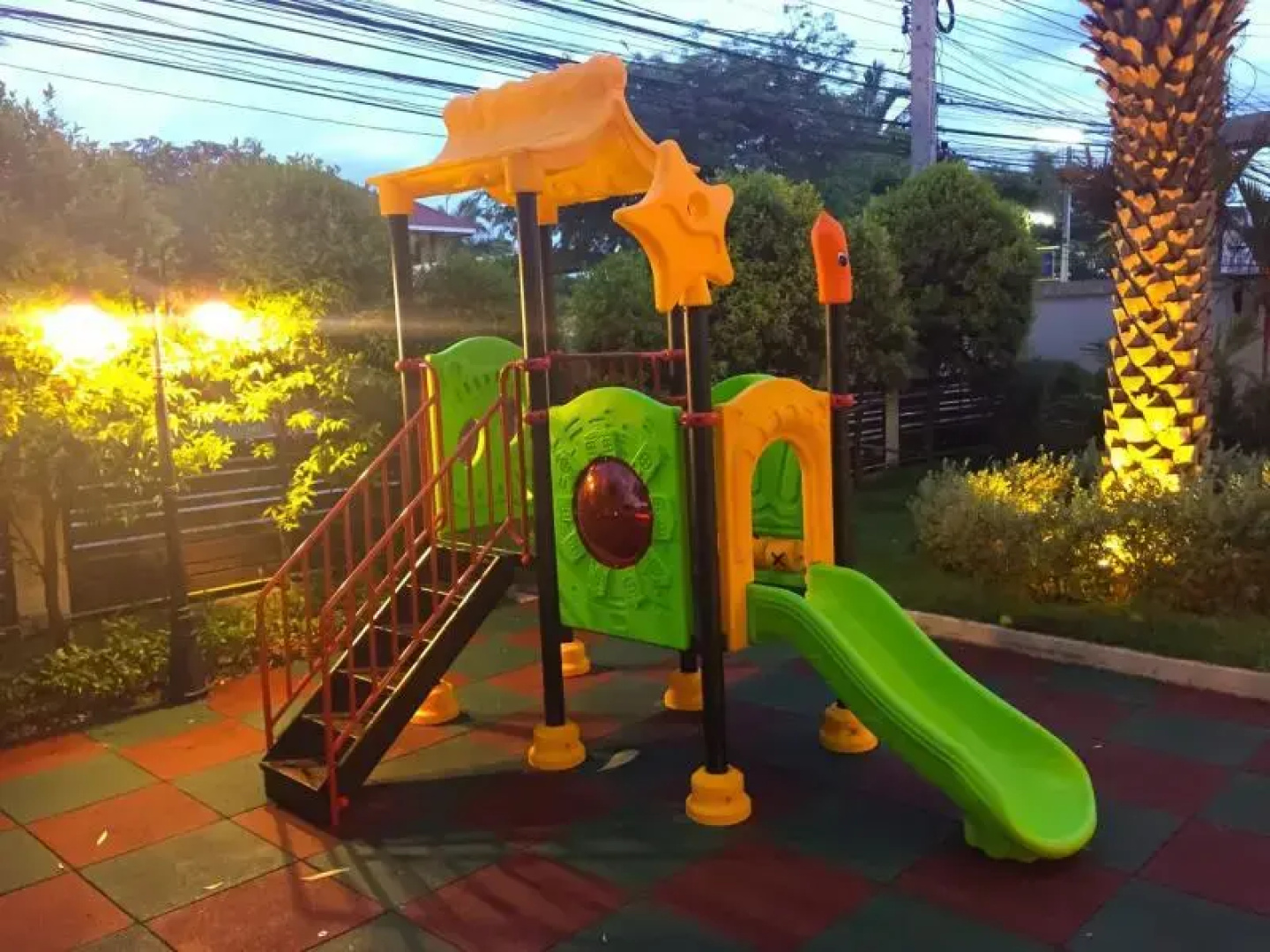 Home Place  Lopburi Hotel