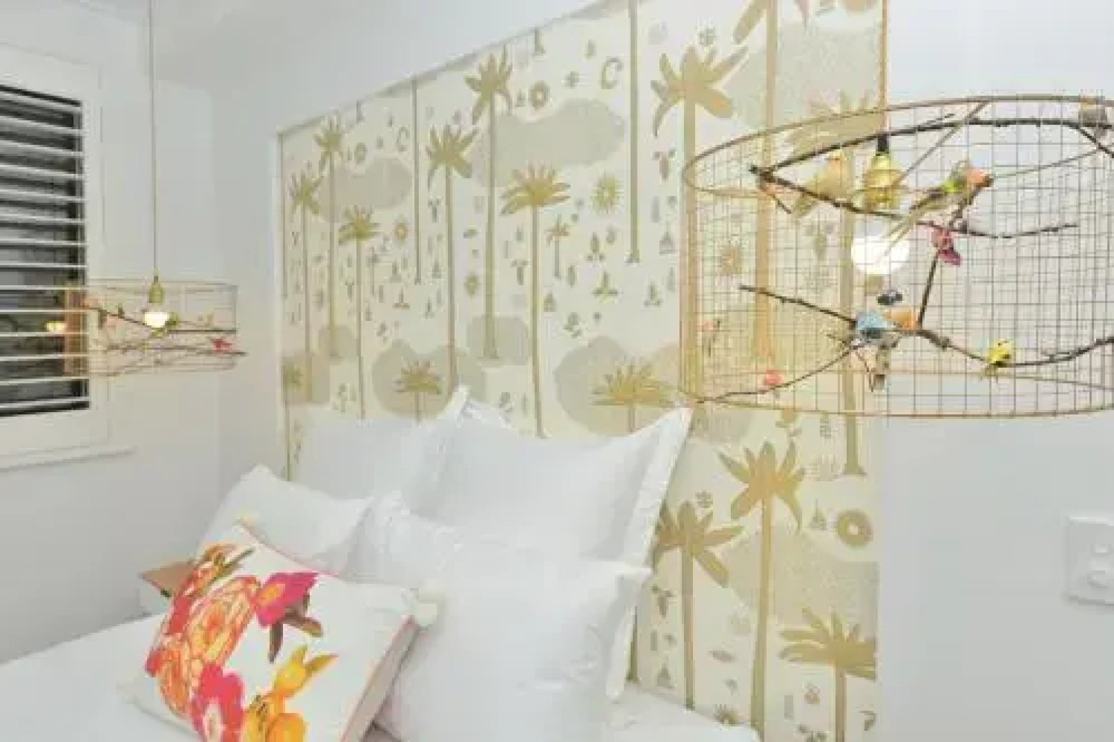 Retro Port Douglas Apartments