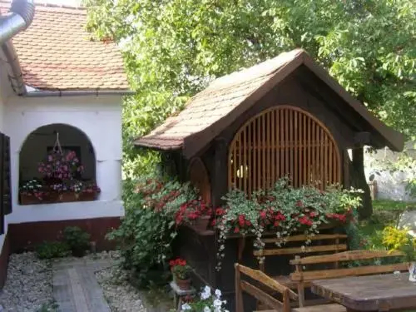 Múltidéző Porta - Népi Műemlék Házak az Őrségben