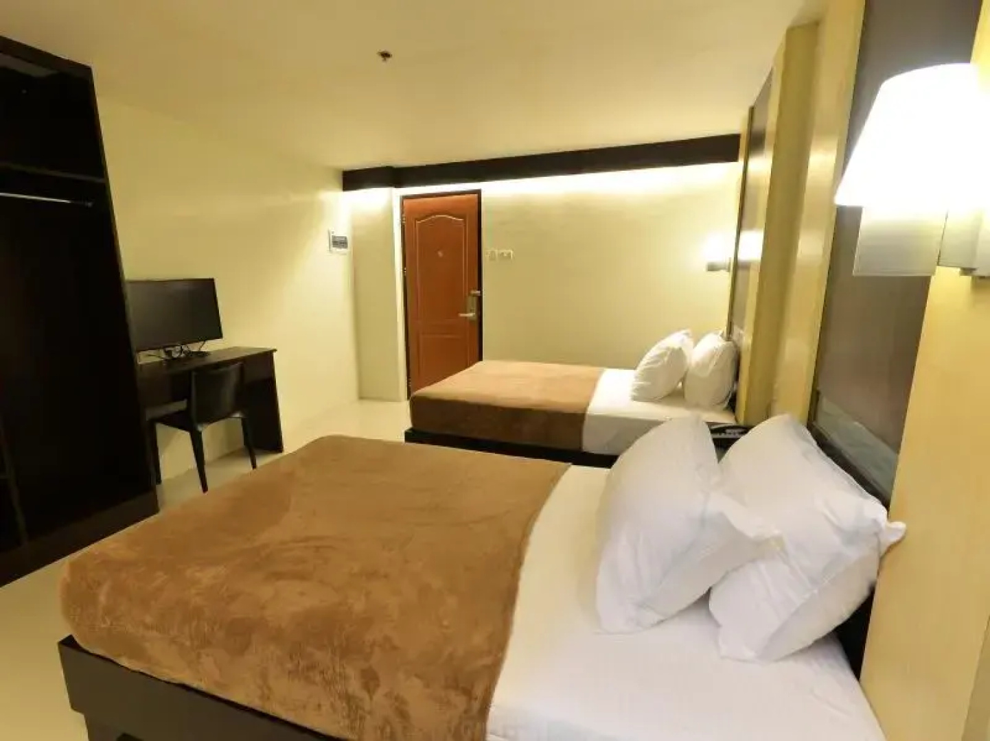 Hamilton Business Inn