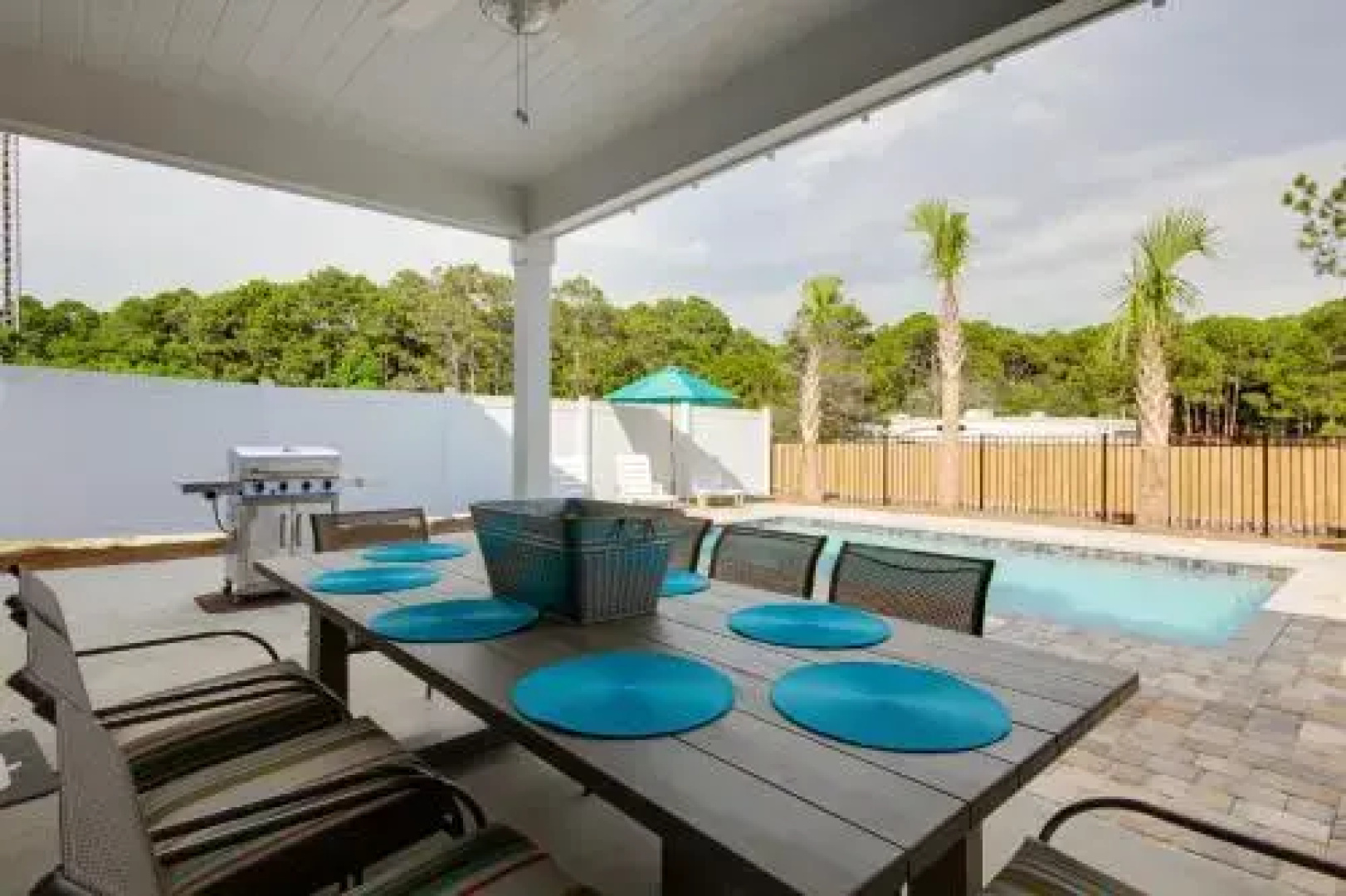 601 Lyndell Ln Pier Relaxation - Five Bedroom House