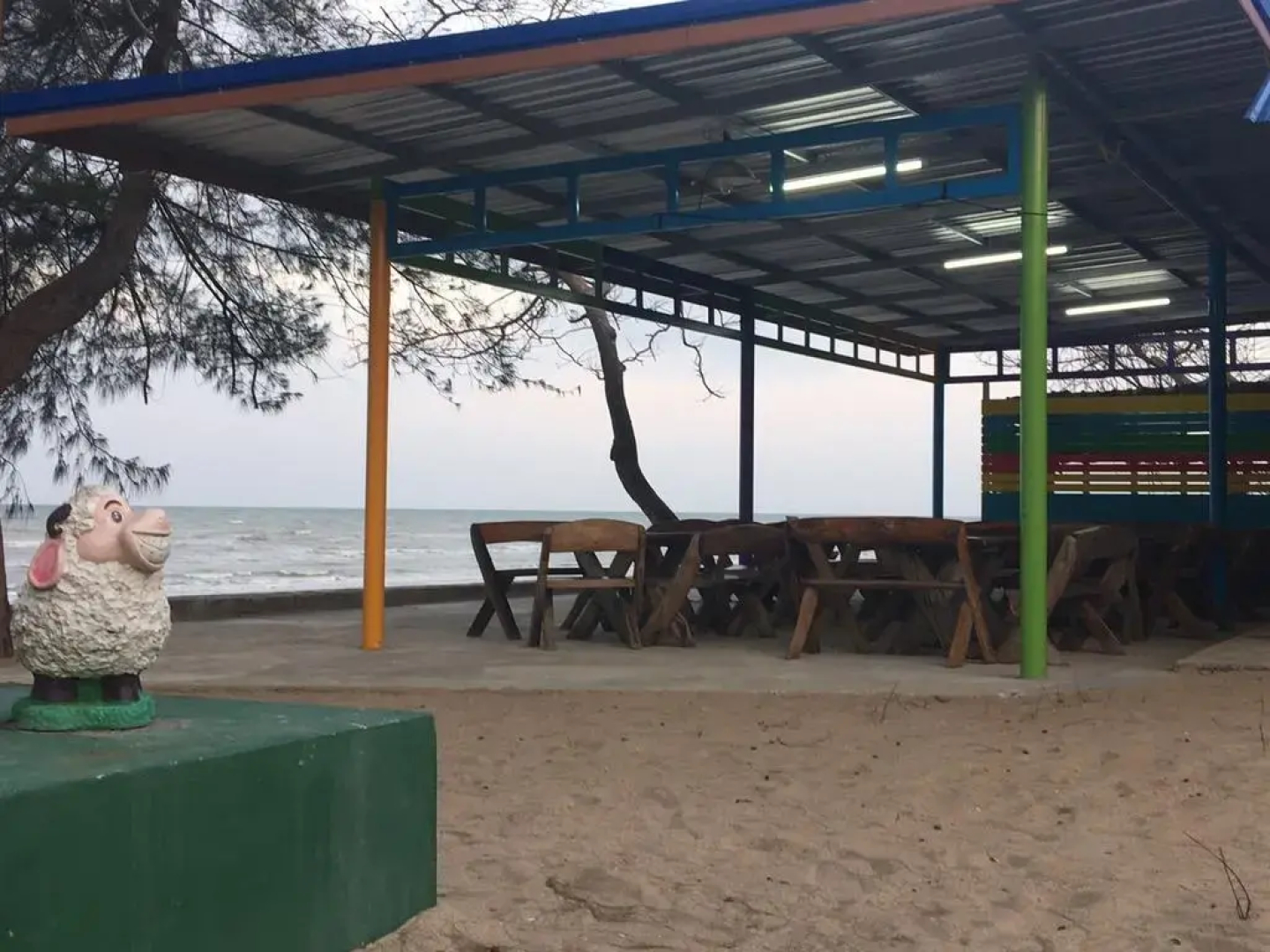 Roong Arun Resort