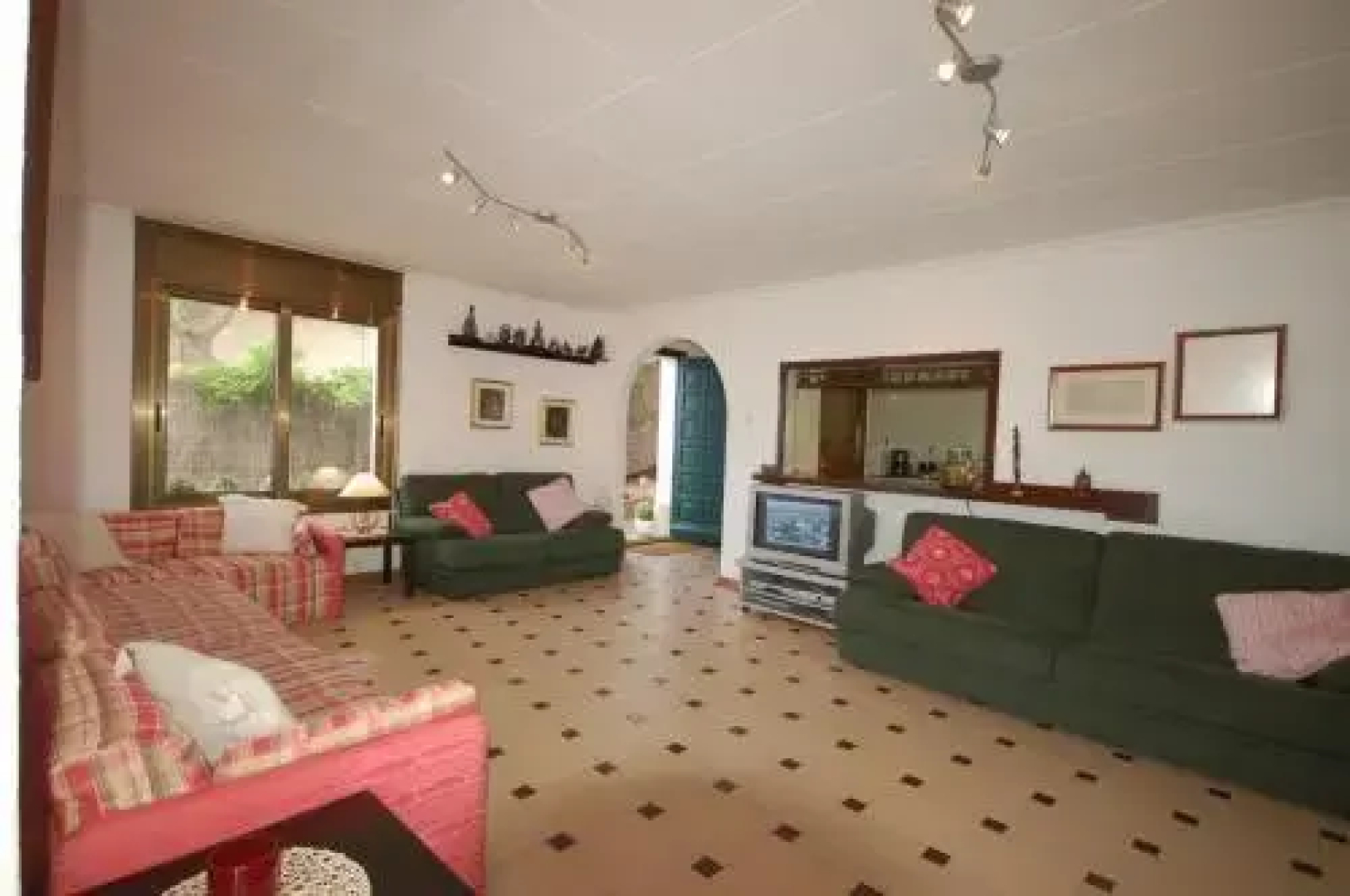 Lets Holidays & Business