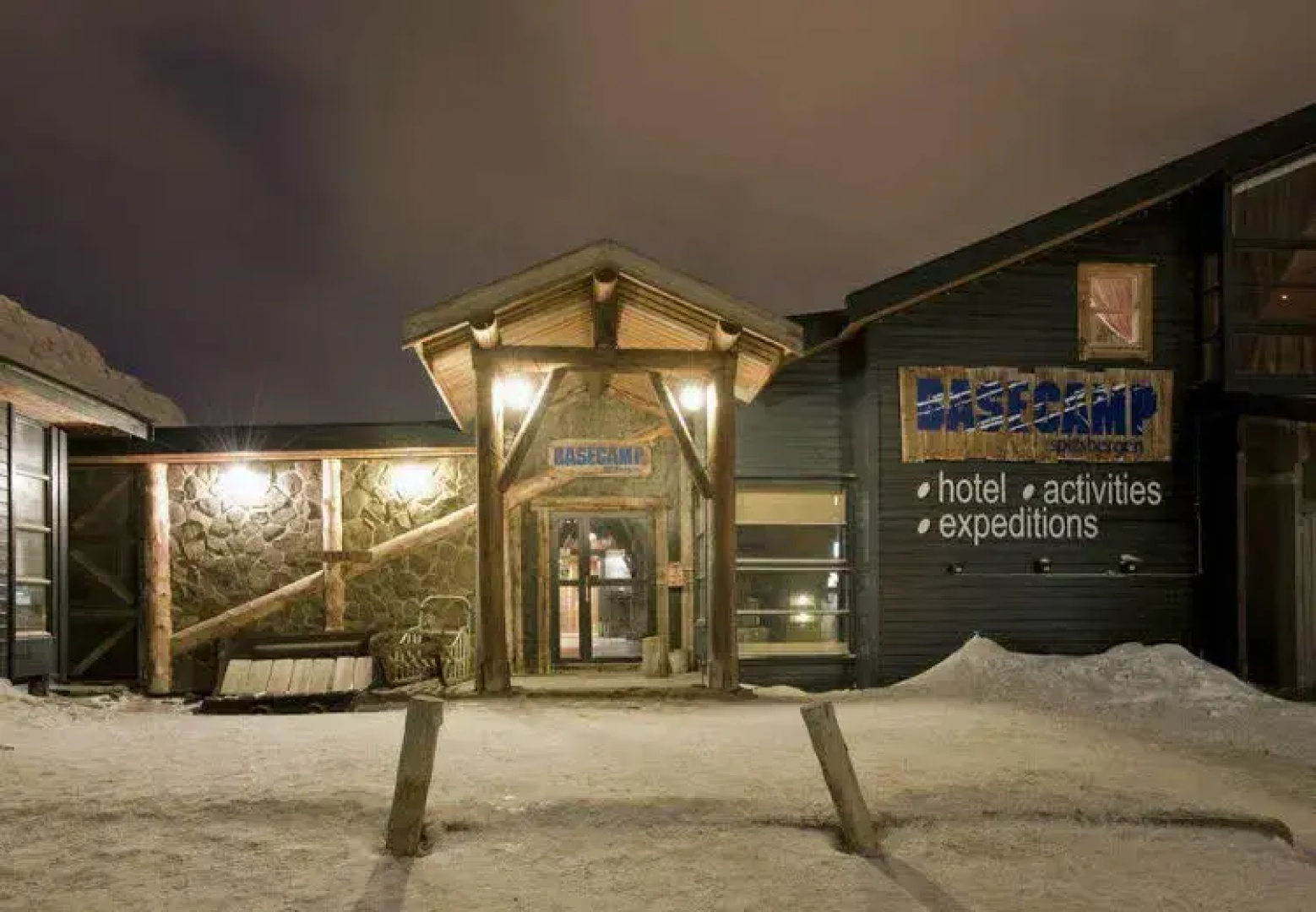 Base Camp Hotel