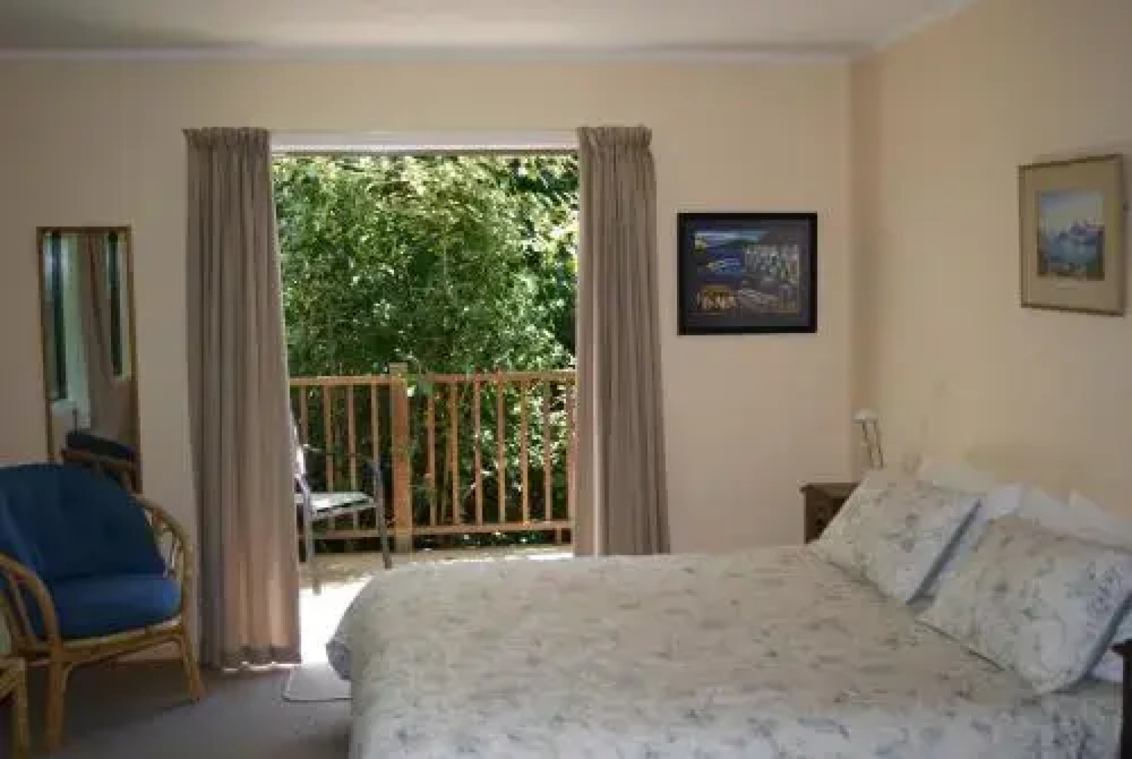 Mahana Lodge