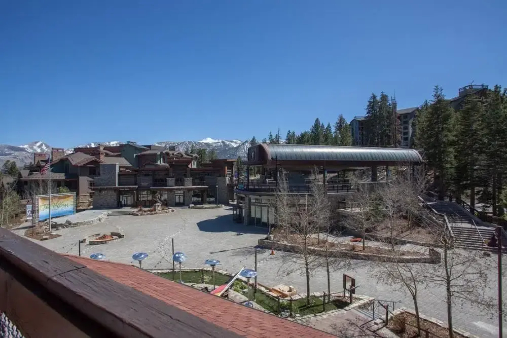 Village 2230 White Mountain Lodge