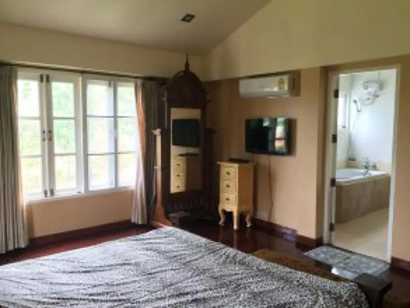 Villa Italia Khao Yai