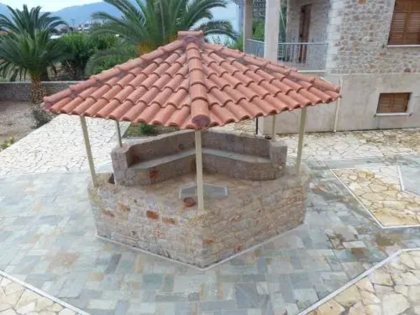 Karantonis House
