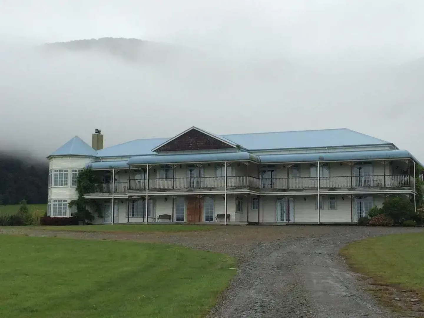 Hukawai Lodge