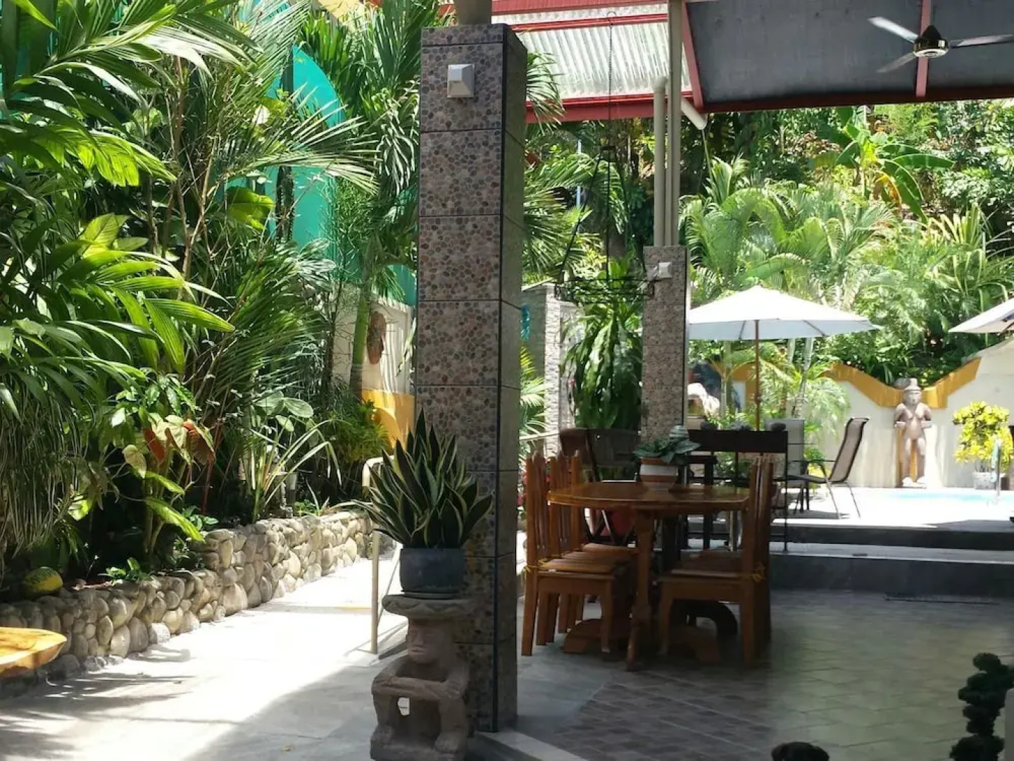Coyaba Tropical Elegant Adult Guesthouse