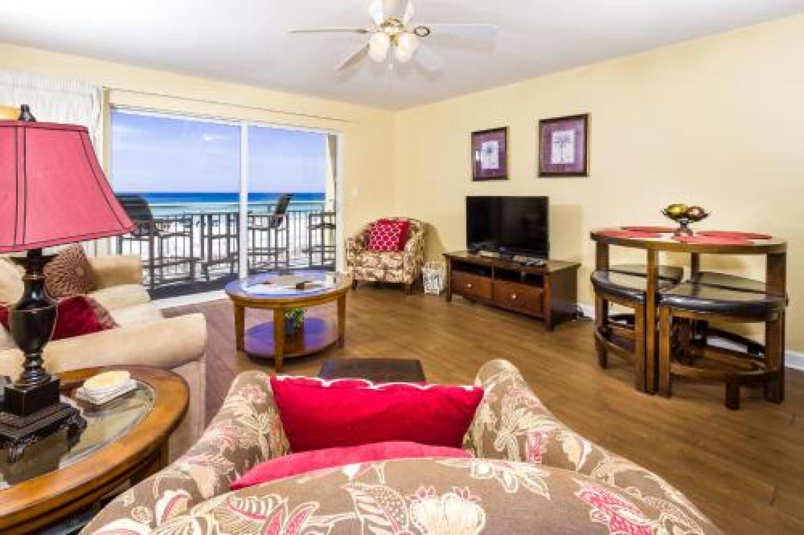 Pelican Isle 210 by RedAwning