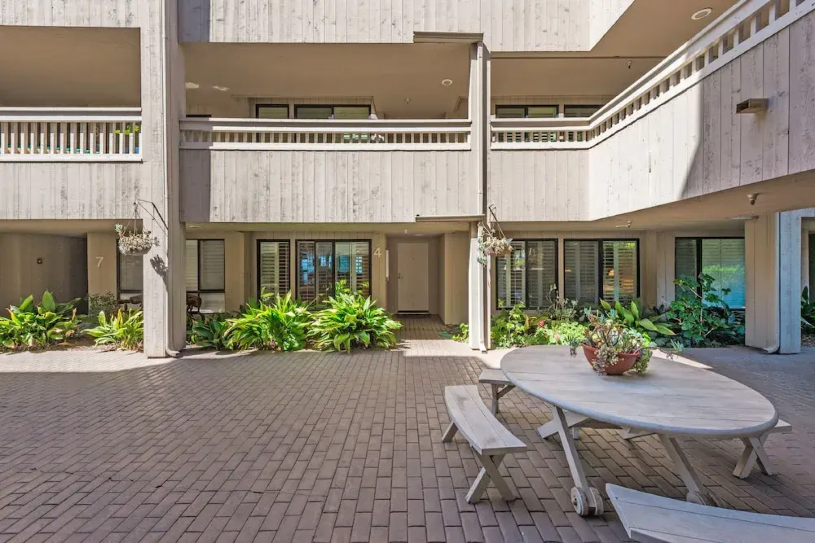 South Sierra Condominium #54075