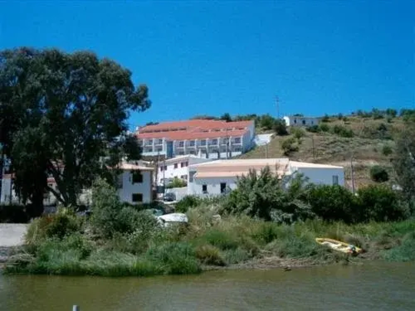 Guerreiros do Rio River Hotel
