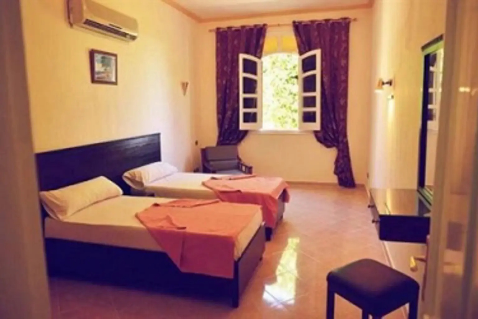 Maxim Inn Marina Lake View