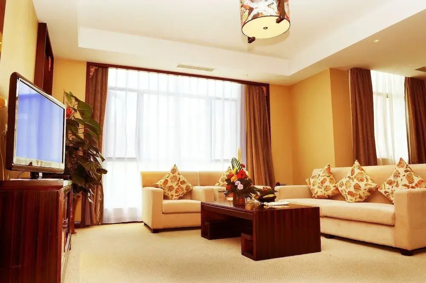 Tengchong International Golf Resort Hotel