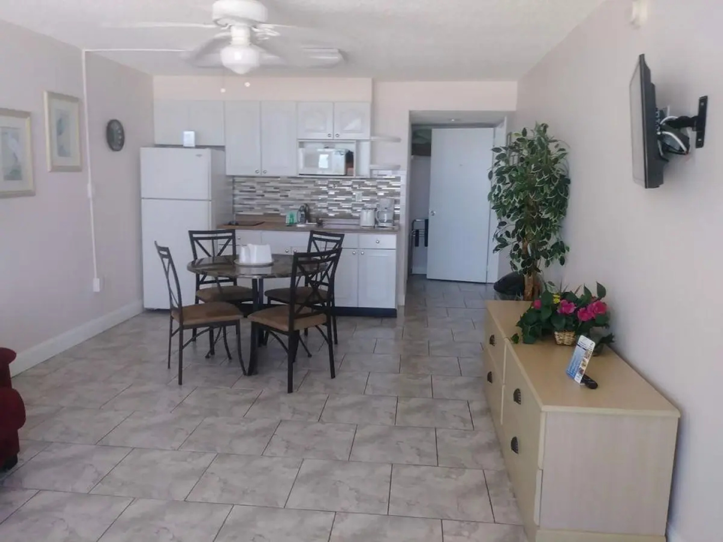 Sunshine Beach Resorts LLC