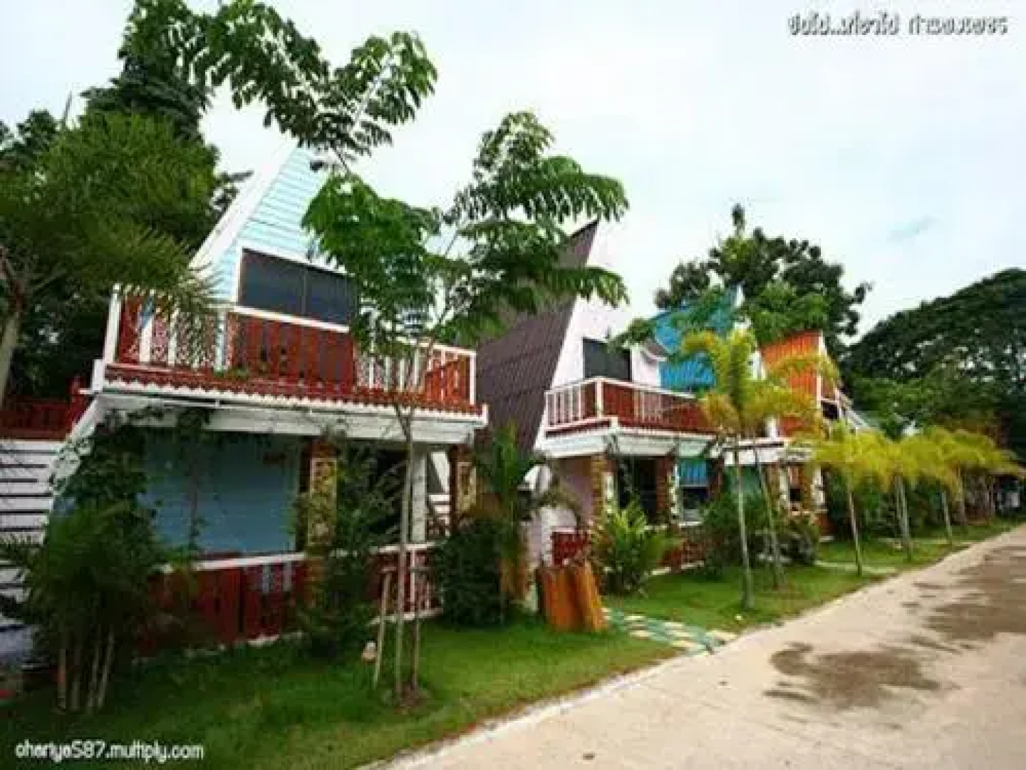 Rainbow House Resort
