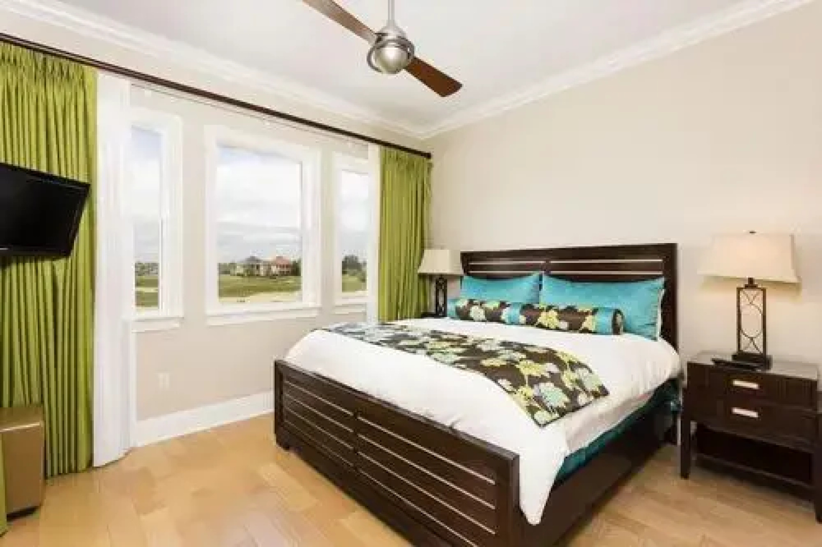 Modern Perfection in Reunion