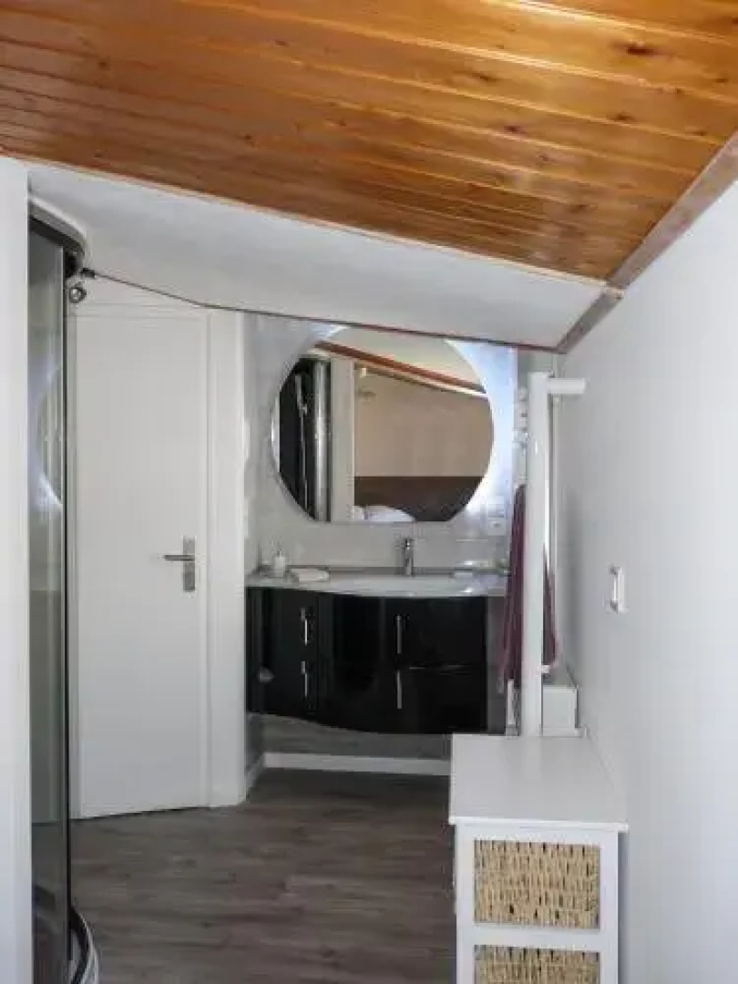 House with one bedroom in Saint Gilles Croix de Vie with furnished terrace and WiFi 300 m from the beach
