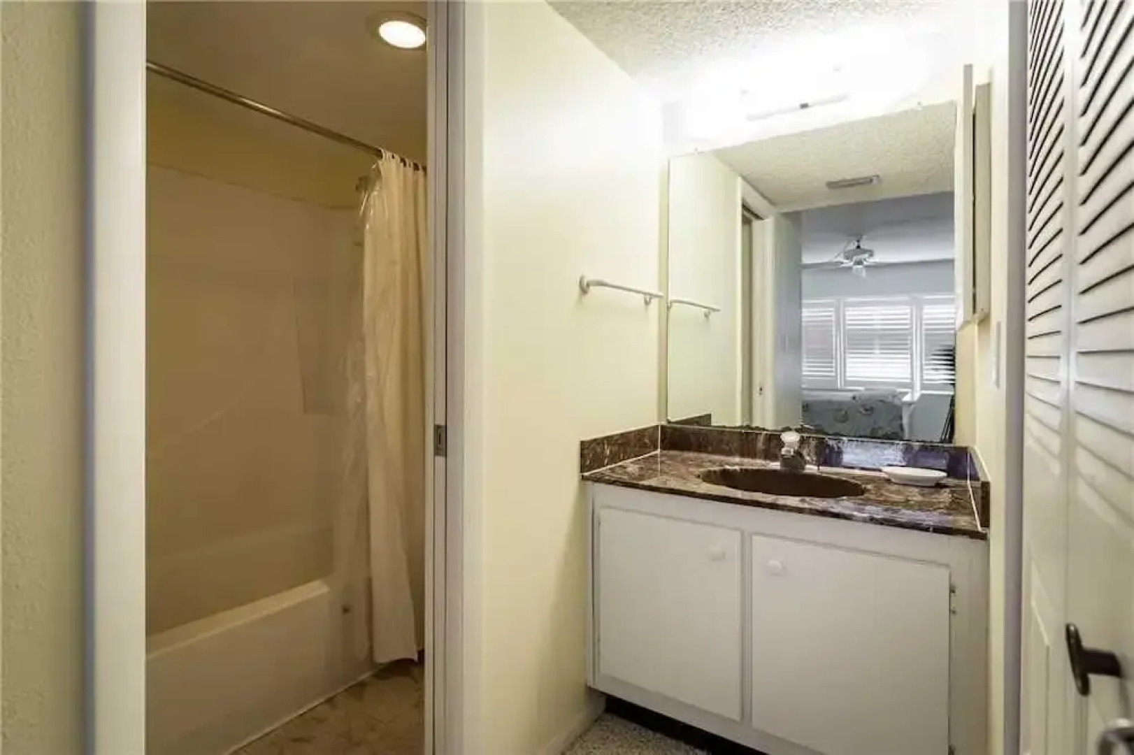 Strandview Tower 203