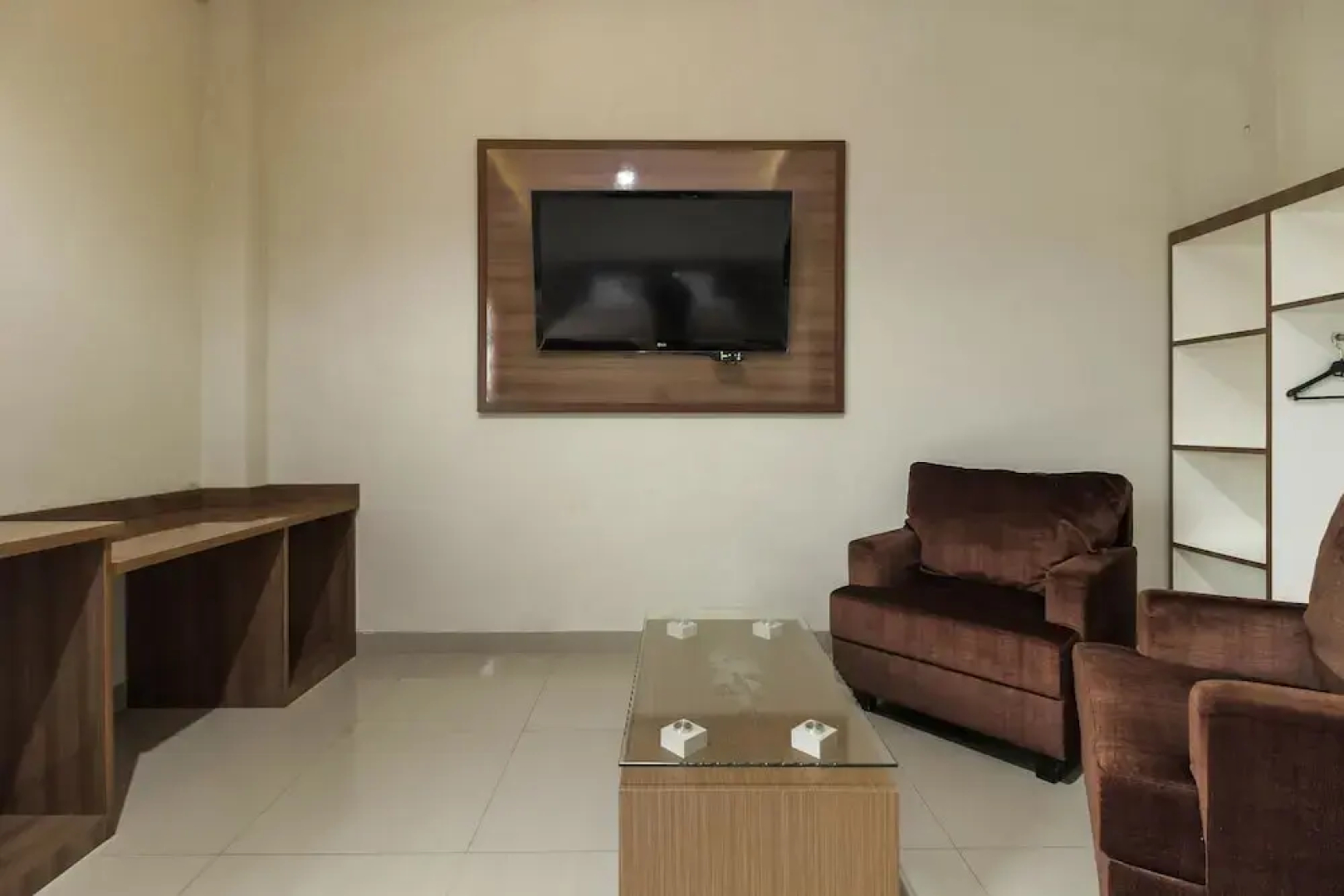 RedDoorz near Bangka Trade Center