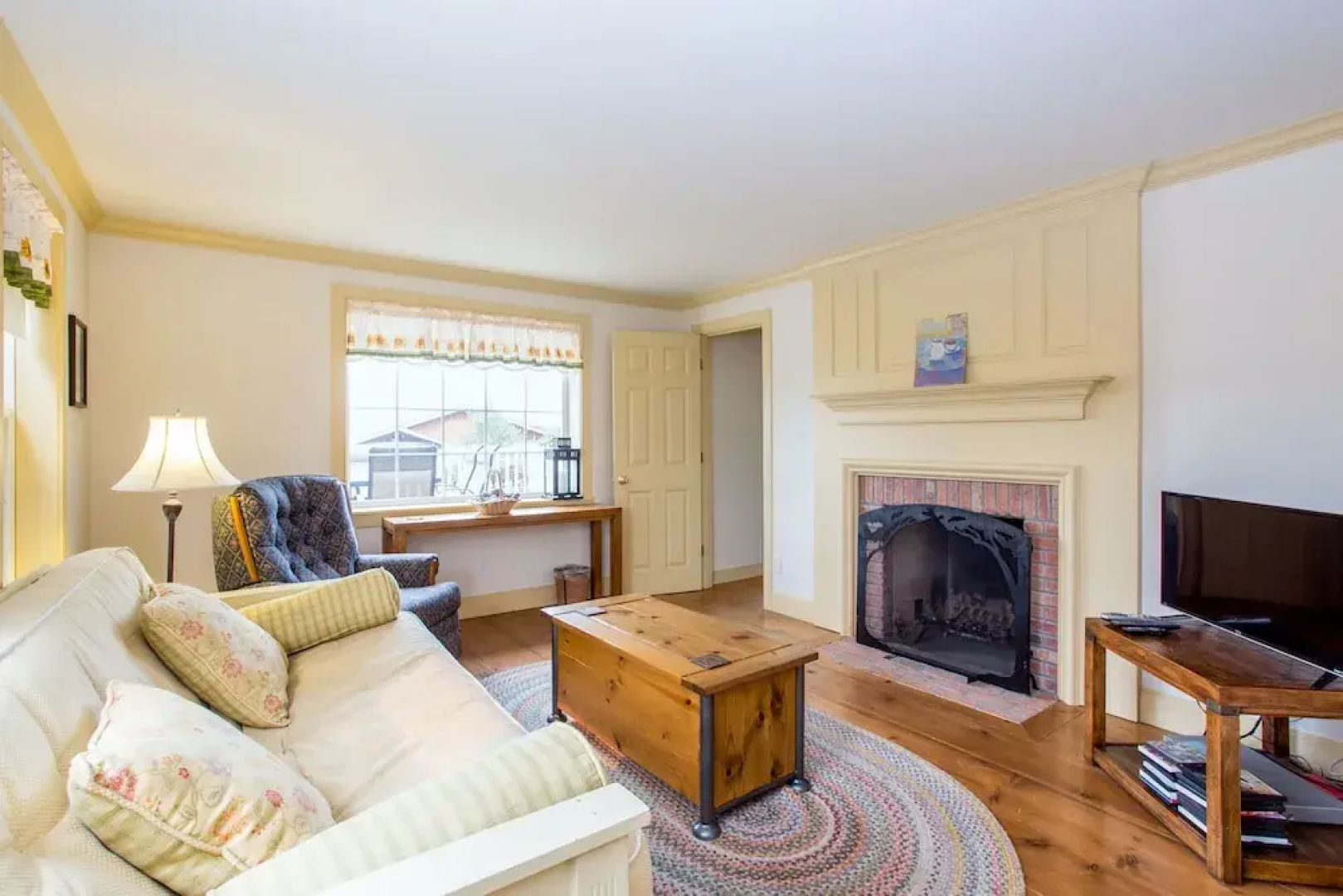 789 Alexander St Home by RedAwning