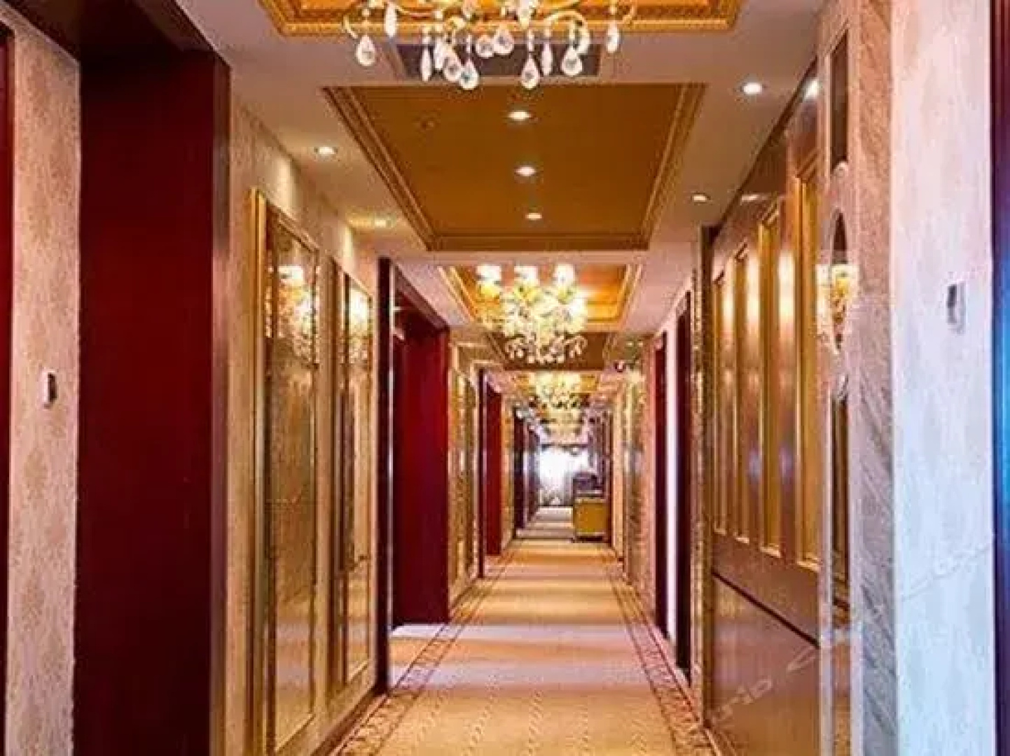 Brilliant Taojing Hotel